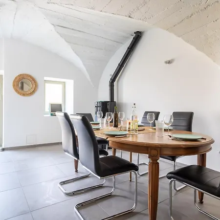 Σπίτι διακοπών Au Calme Avec Lits Queen Size Proche Clermont A La Mouteyre