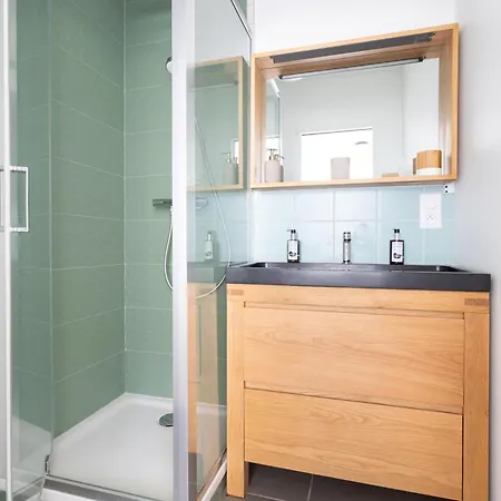 Au Calme Avec Lits Queen Size Proche Clermont A La Mouteyre *