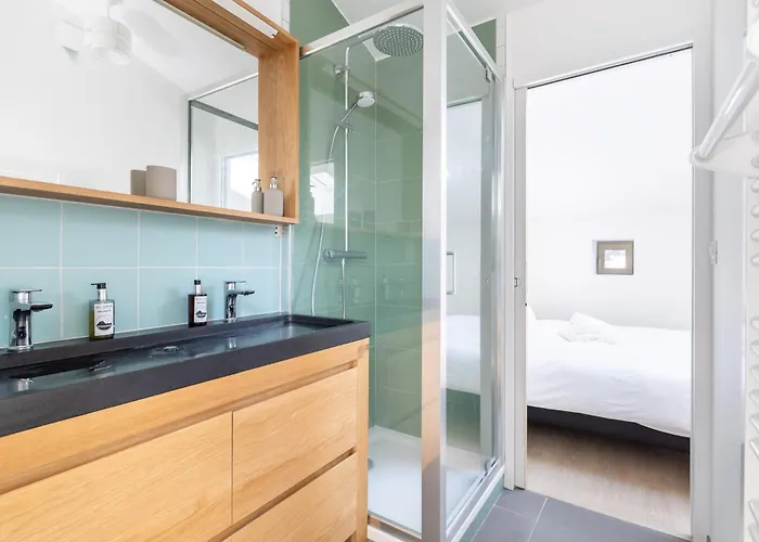 Holiday home Au Calme Avec Lits Queen Size Proche Clermont A La Mouteyre Chanat-la-Mouteyre